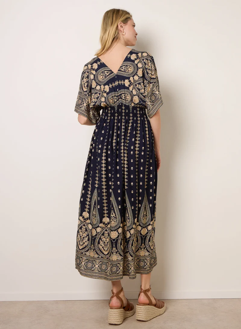 بلو فانيلا Floral Border Design Dress